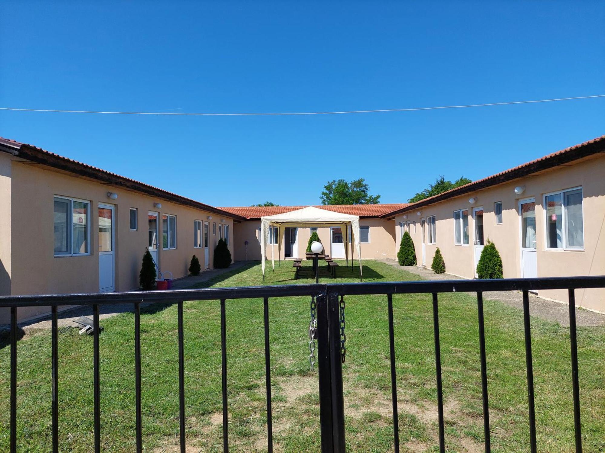Krimski Bungalows Bjala Exteriör bild